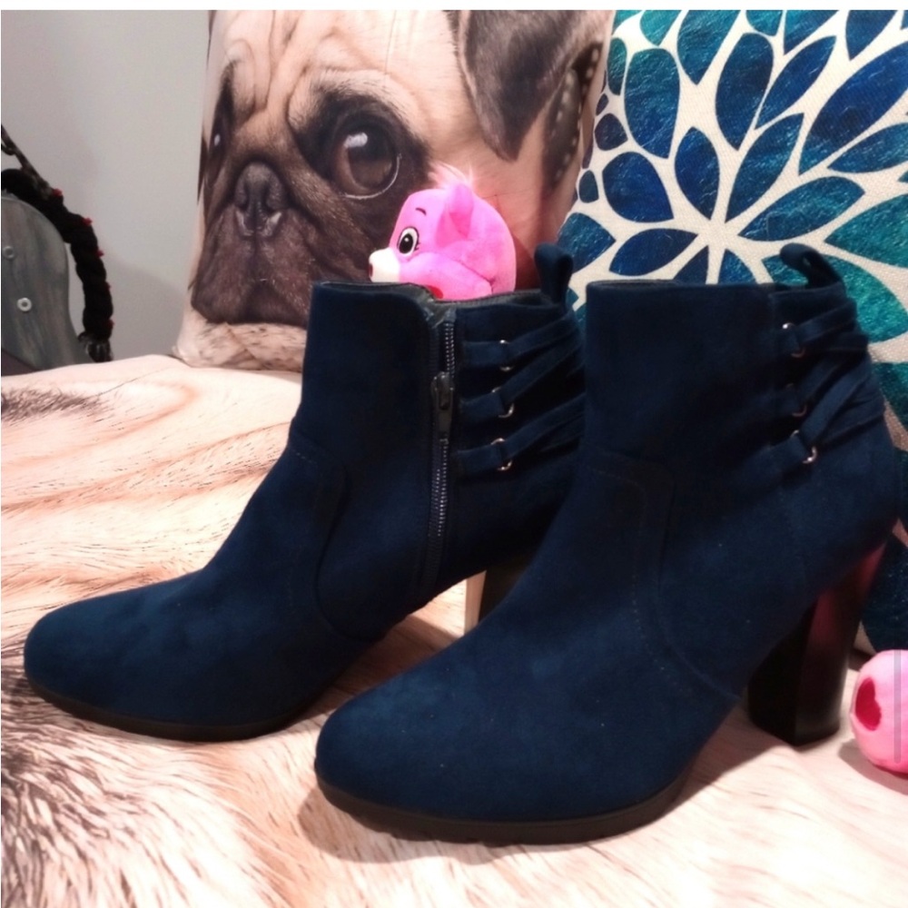 Rialto Navy Blue Booties
